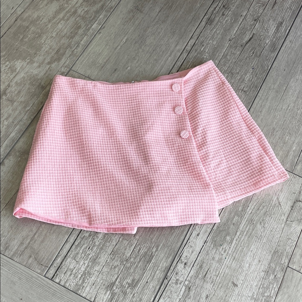 She + Sky Pink Textured Skort with Button Accents